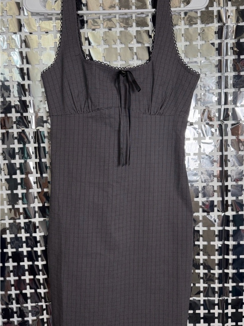 Sleek Black Ribbed Chemise Slip with Scoop Neck